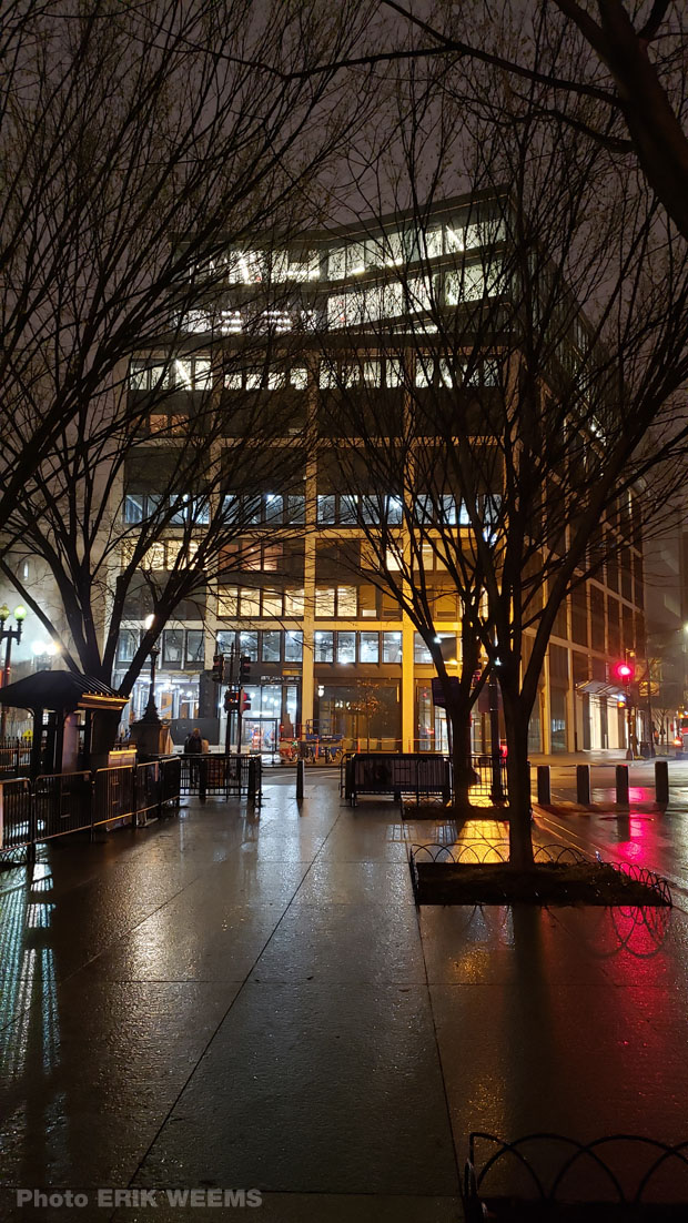 Reflecting lights on 17th and Pennsylvania Avenue at night near the White House Reflecting lights on 17th and Pennsylvania Avenue at night near the White House