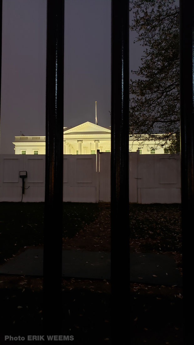 White House behind bars White House behind bars