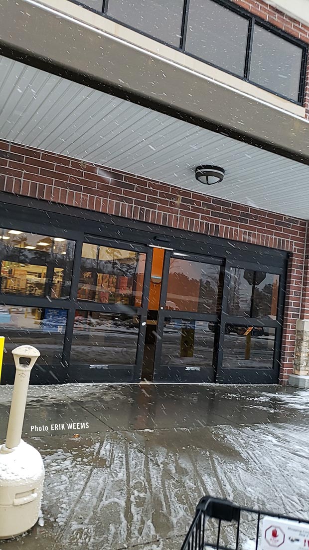 Snow and ice outside the Chesterfield Kroger